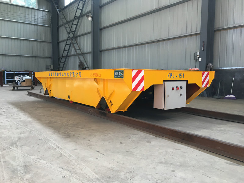 Jak vypočítat okruh otáčení při pokládání elektrických podlahových úrovnících v dílně